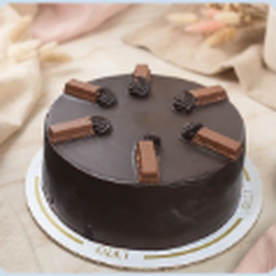 Kit Kat Cake